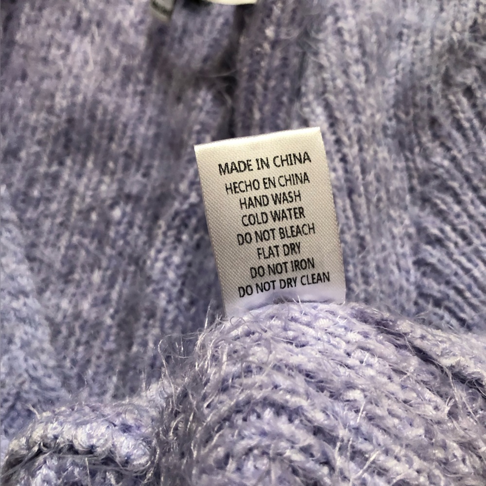 Women’s HYFVE Lavender Cropped Twist-Front Sweater size S - Picture 10 of 11